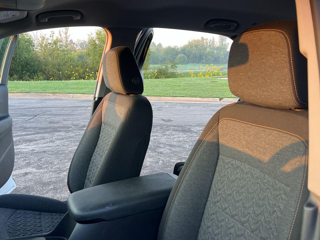 used 2022 Chevrolet Equinox car, priced at $22,490