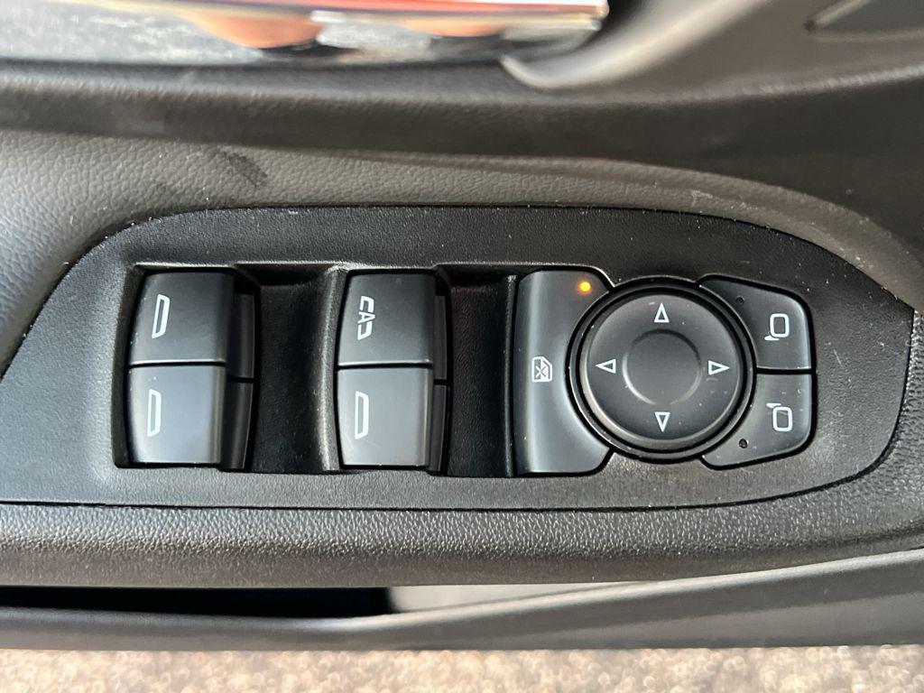 used 2022 Chevrolet Equinox car, priced at $22,490