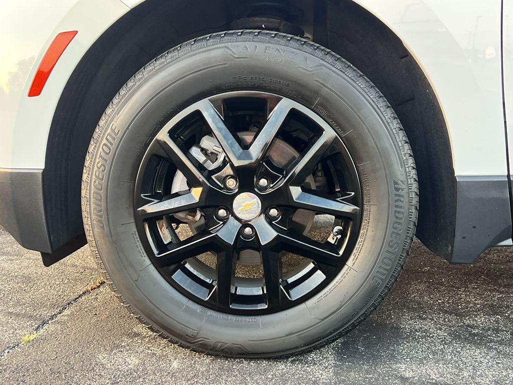 used 2022 Chevrolet Equinox car, priced at $22,490