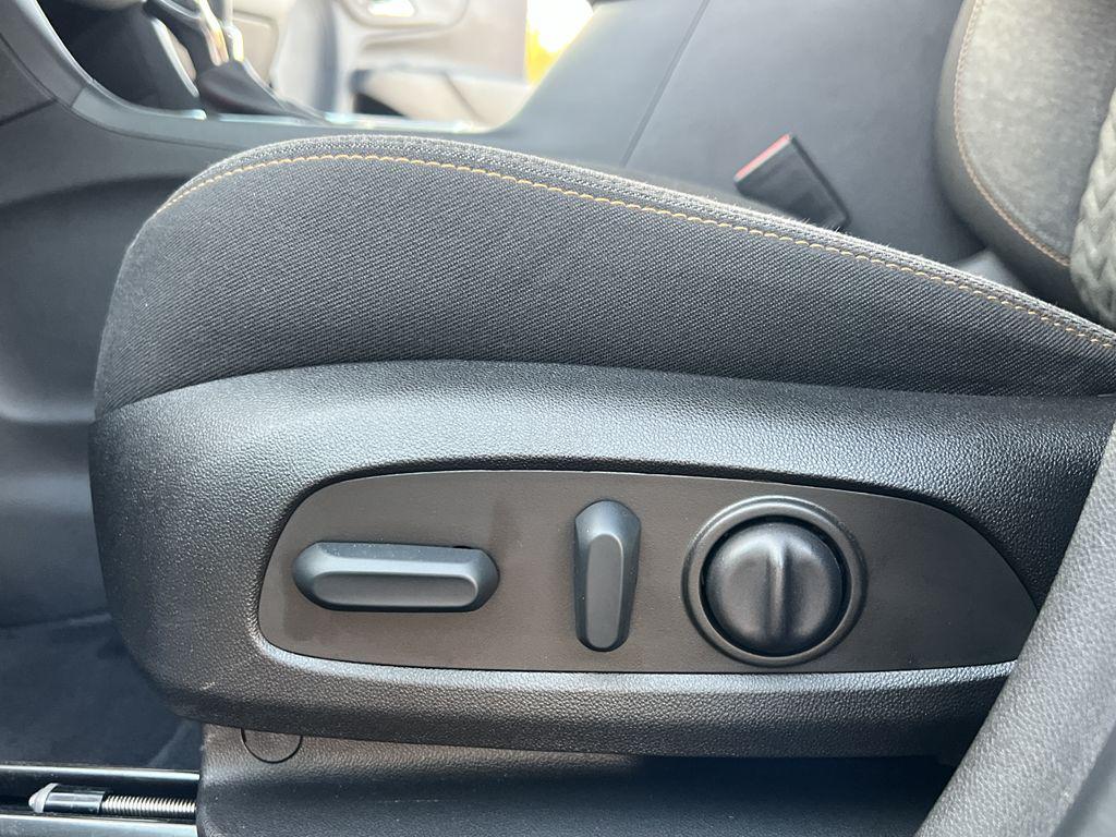 used 2022 Chevrolet Equinox car, priced at $22,490