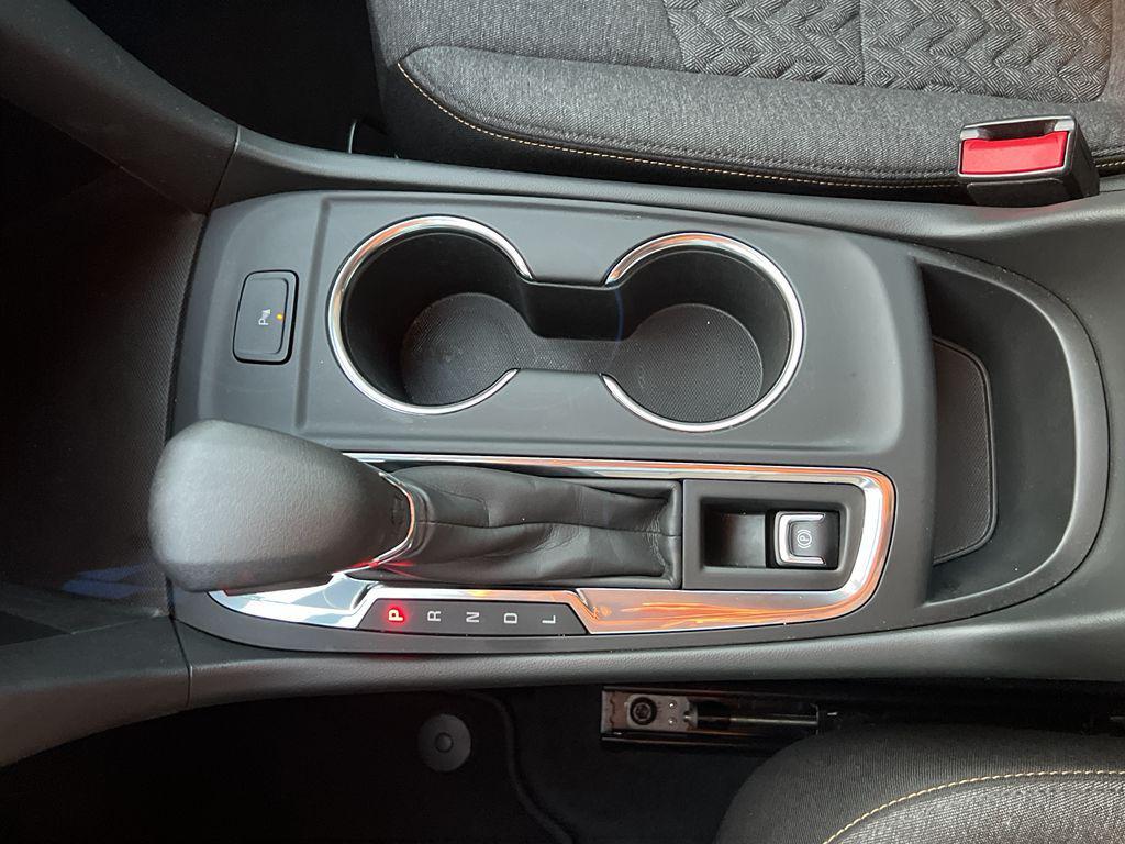 used 2022 Chevrolet Equinox car, priced at $22,490