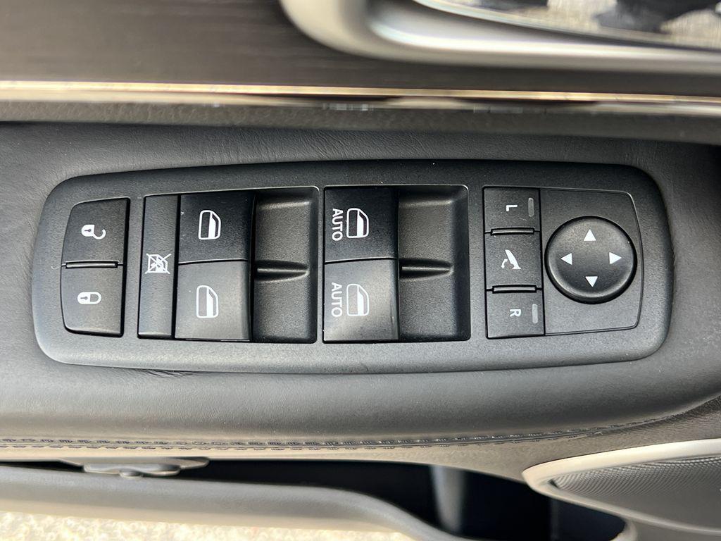 used 2018 Jeep Grand Cherokee car, priced at $24,490