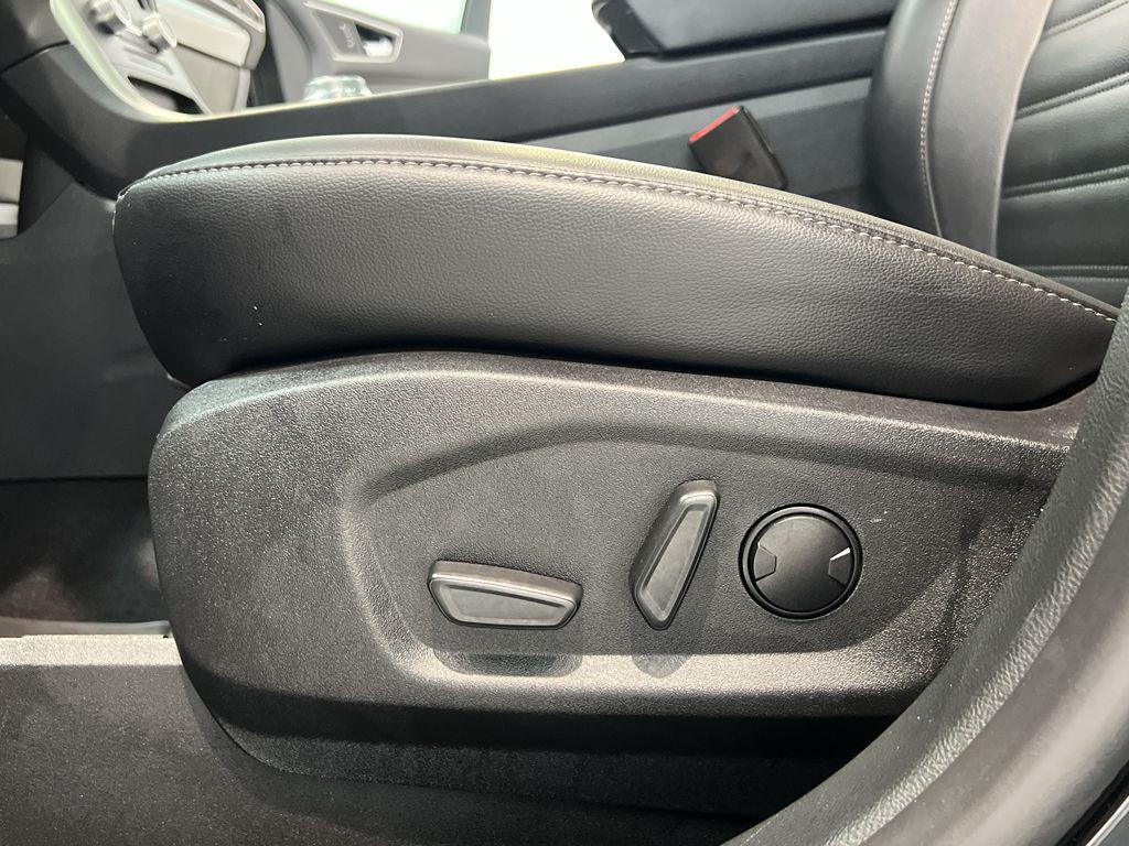 used 2023 Ford Edge car, priced at $28,490