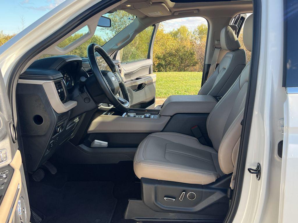 used 2023 Ford Expedition car, priced at $57,990