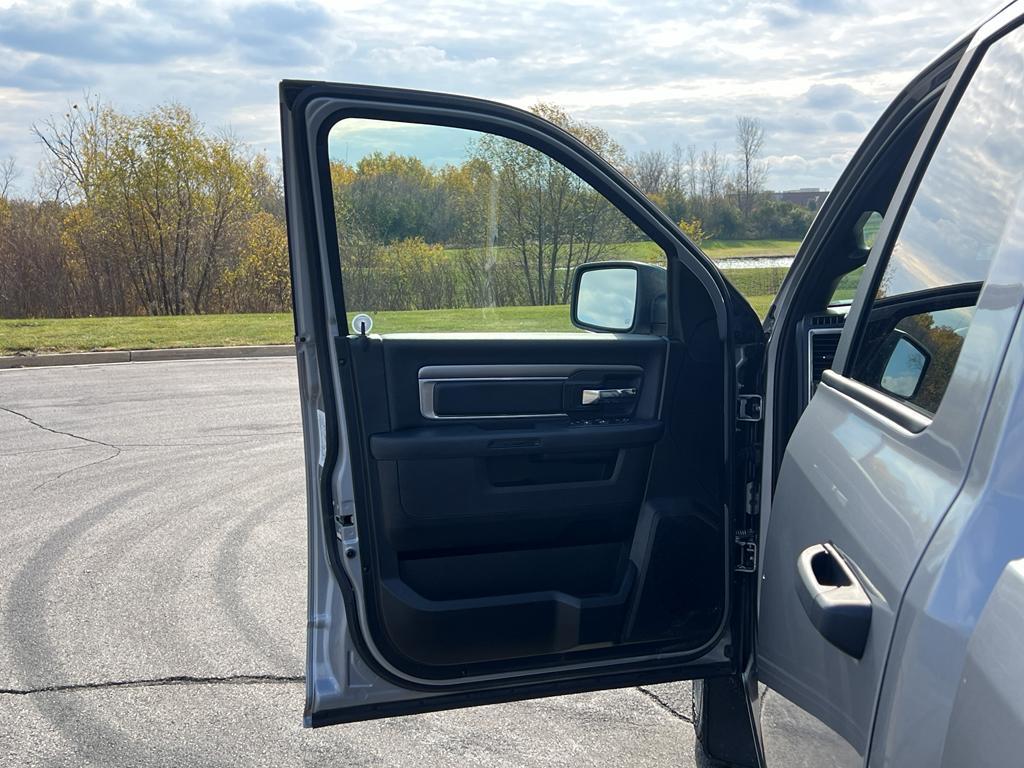 used 2022 Ram 1500 Classic car, priced at $32,990