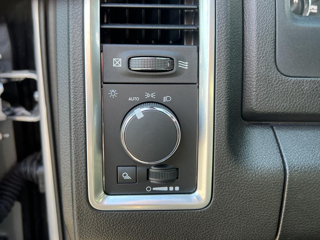 used 2022 Ram 1500 Classic car, priced at $32,990