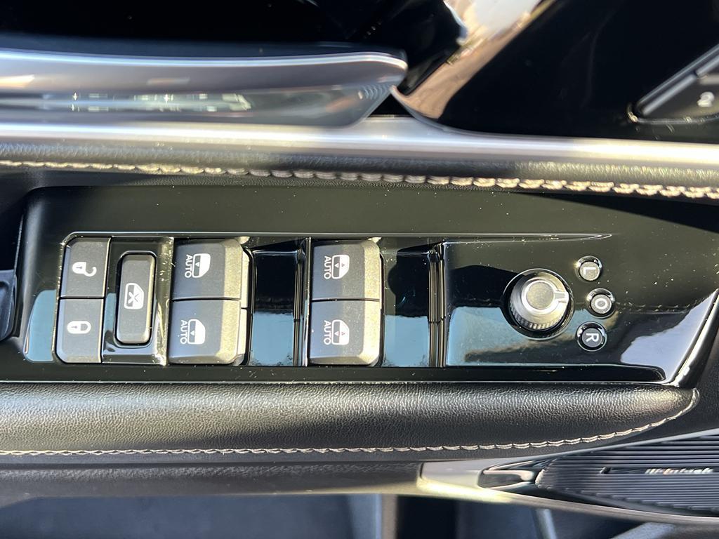 used 2022 Jeep Wagoneer car, priced at $36,990