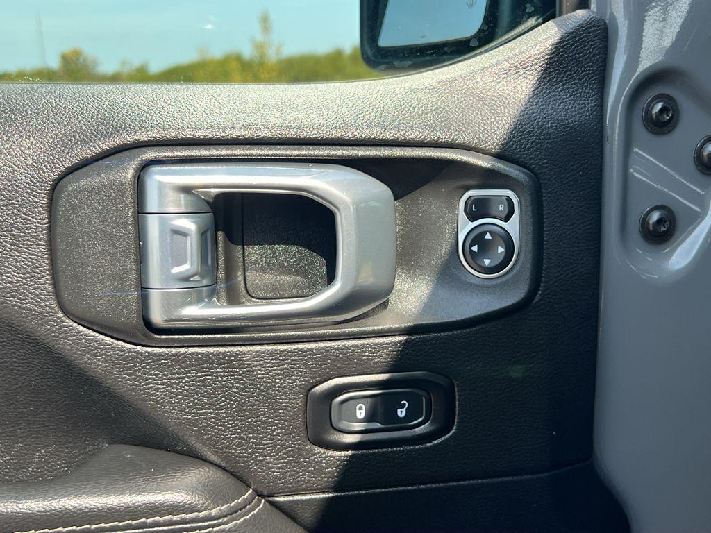 used 2021 Jeep Wrangler Unlimited car, priced at $33,990