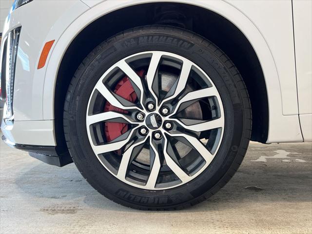 used 2024 Cadillac XT6 car, priced at $52,990