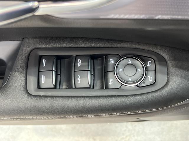 used 2024 Cadillac XT6 car, priced at $52,990