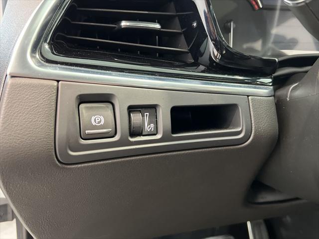 used 2024 Cadillac XT6 car, priced at $52,990