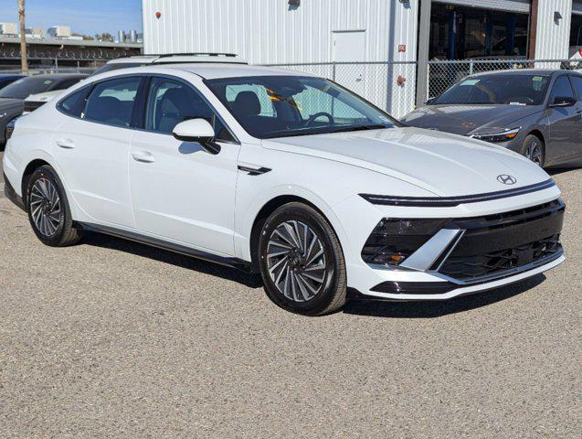 new 2025 Hyundai Sonata Hybrid car, priced at $33,180