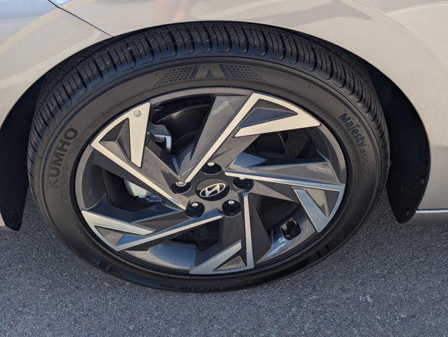 used 2025 Hyundai Elantra car, priced at $25,999