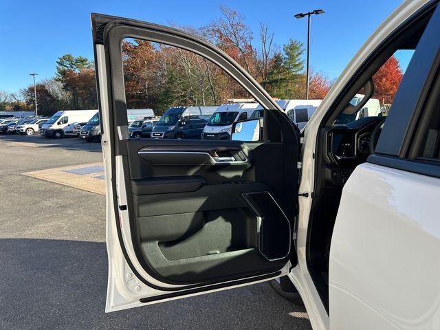 new 2025 Chevrolet Silverado 1500 car, priced at $47,981