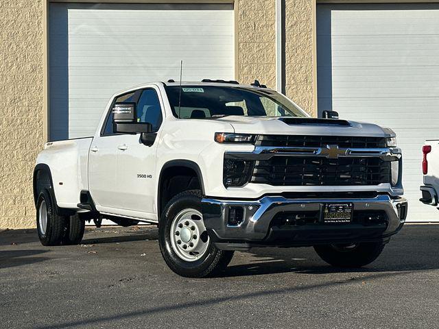 new 2025 Chevrolet Silverado 3500 car, priced at $72,870