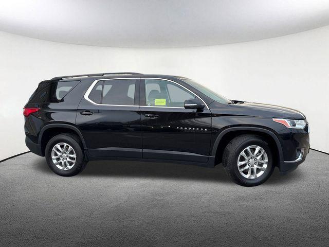 used 2021 Chevrolet Traverse car, priced at $28,542