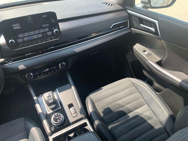 used 2024 Mitsubishi Outlander car, priced at $29,647