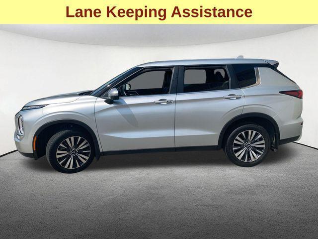 used 2024 Mitsubishi Outlander car, priced at $29,647