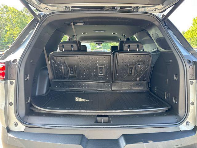 used 2023 Chevrolet Traverse car, priced at $35,614