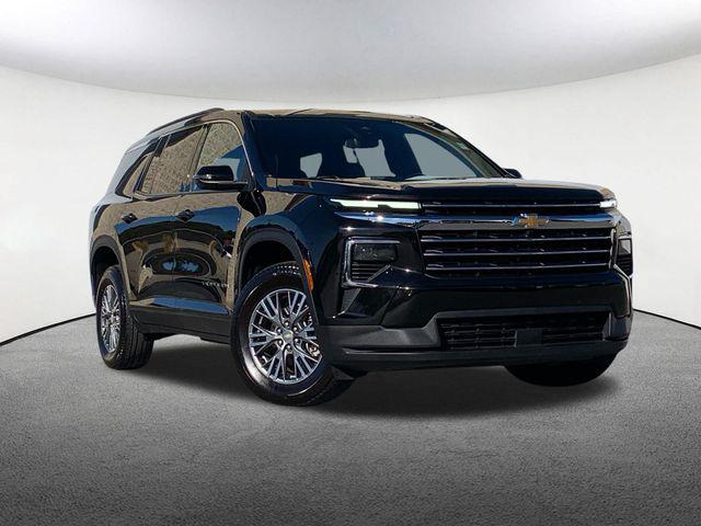 used 2025 Chevrolet Traverse car, priced at $40,977