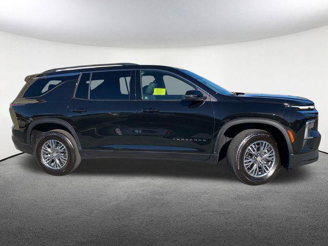 used 2025 Chevrolet Traverse car, priced at $40,977