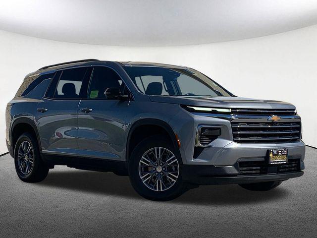 used 2024 Chevrolet Traverse car, priced at $40,477