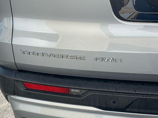 used 2025 Chevrolet Traverse car, priced at $37,977