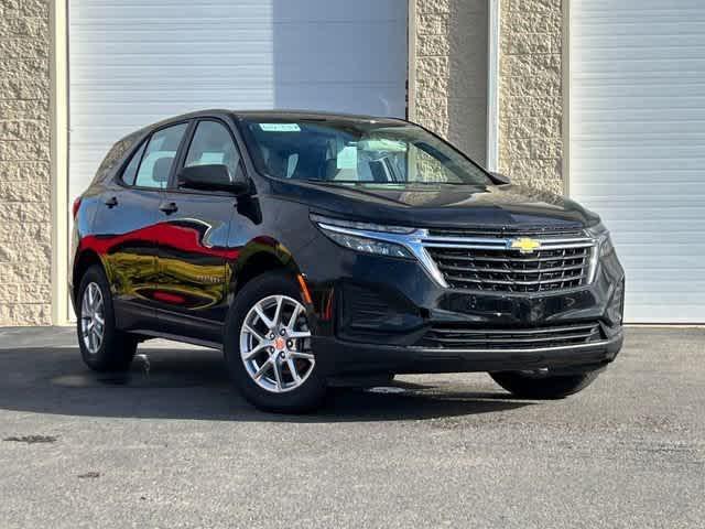 new 2024 Chevrolet Equinox car, priced at $28,015