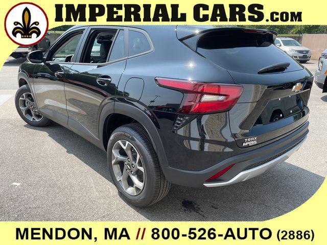 new 2025 Chevrolet Trax car, priced at $25,271