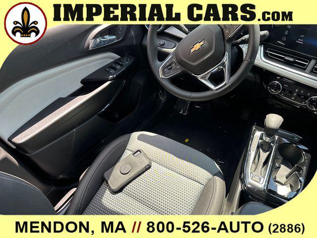new 2025 Chevrolet Trax car, priced at $25,271