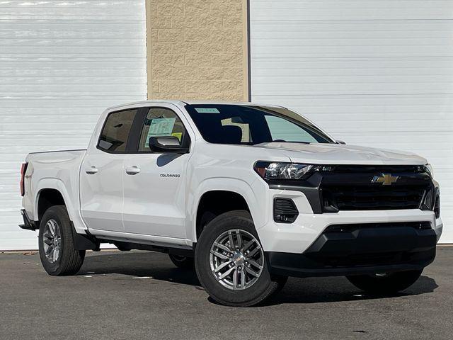 new 2024 Chevrolet Colorado car, priced at $39,566