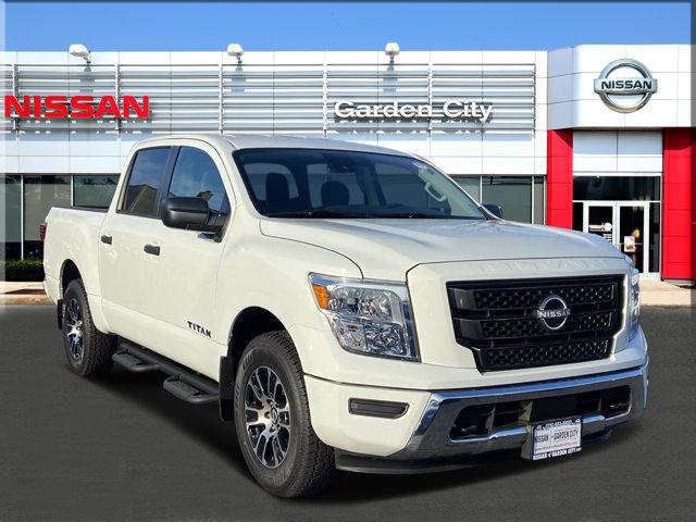 used 2023 Nissan Titan car, priced at $33,850