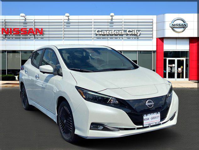 new 2025 Nissan Leaf car