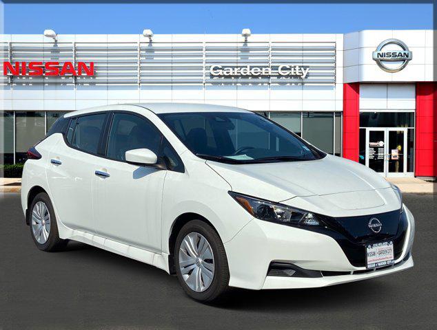 new 2024 Nissan Leaf car