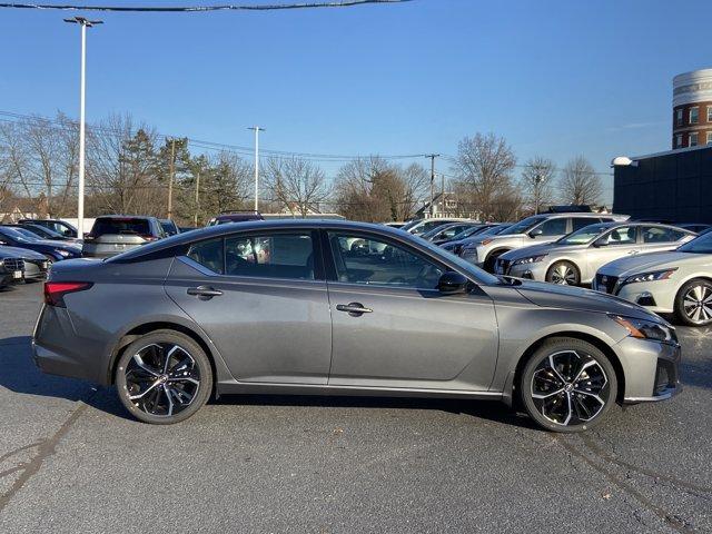 new 2025 Nissan Altima car