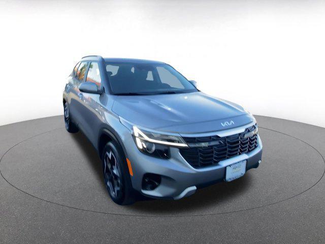 used 2025 Kia Seltos car, priced at $21,857