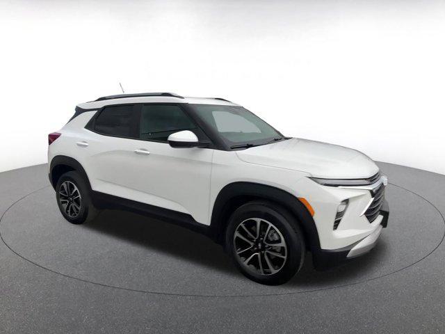 used 2025 Chevrolet TrailBlazer car, priced at $20,864