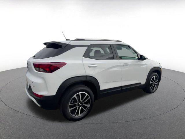 used 2025 Chevrolet TrailBlazer car, priced at $20,864