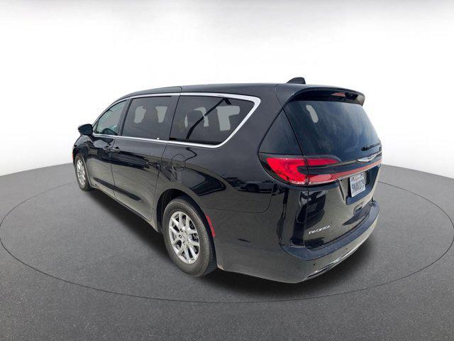 used 2024 Chrysler Pacifica car, priced at $33,588