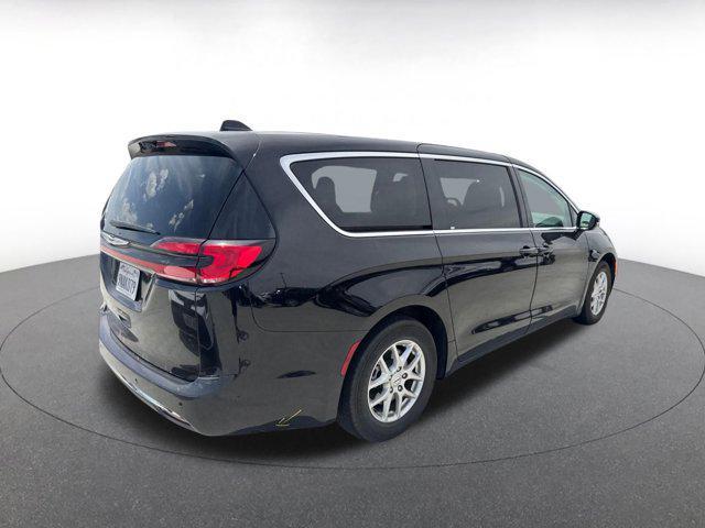 used 2024 Chrysler Pacifica car, priced at $33,588