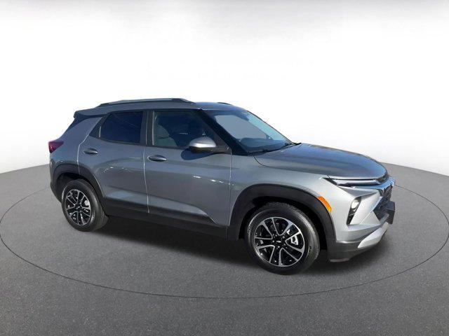 used 2025 Chevrolet TrailBlazer car, priced at $20,659