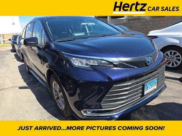 used 2023 Toyota Sienna car, priced at $41,192