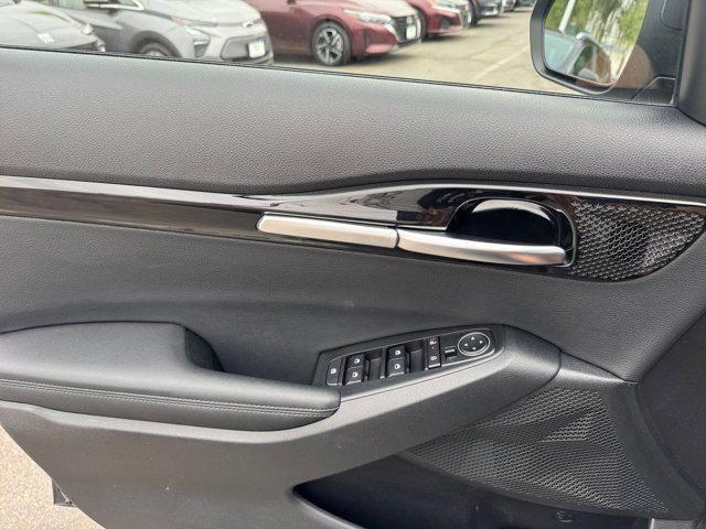 used 2025 Kia Seltos car, priced at $21,738