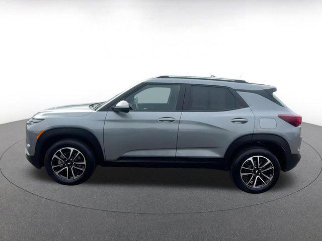 used 2025 Chevrolet TrailBlazer car, priced at $20,148