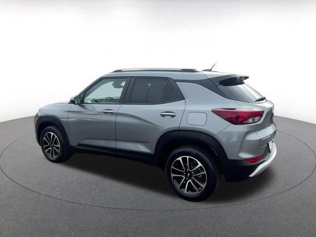 used 2025 Chevrolet TrailBlazer car, priced at $20,148