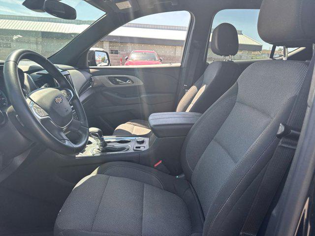 used 2023 Chevrolet Traverse car, priced at $26,100