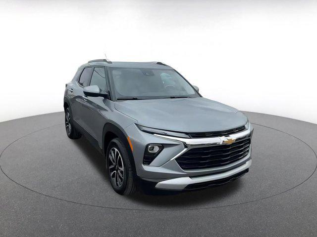 used 2025 Chevrolet TrailBlazer car, priced at $20,171