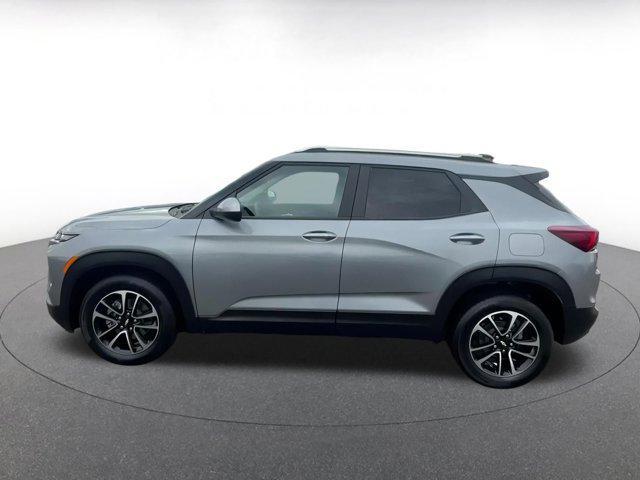 used 2025 Chevrolet TrailBlazer car, priced at $20,171