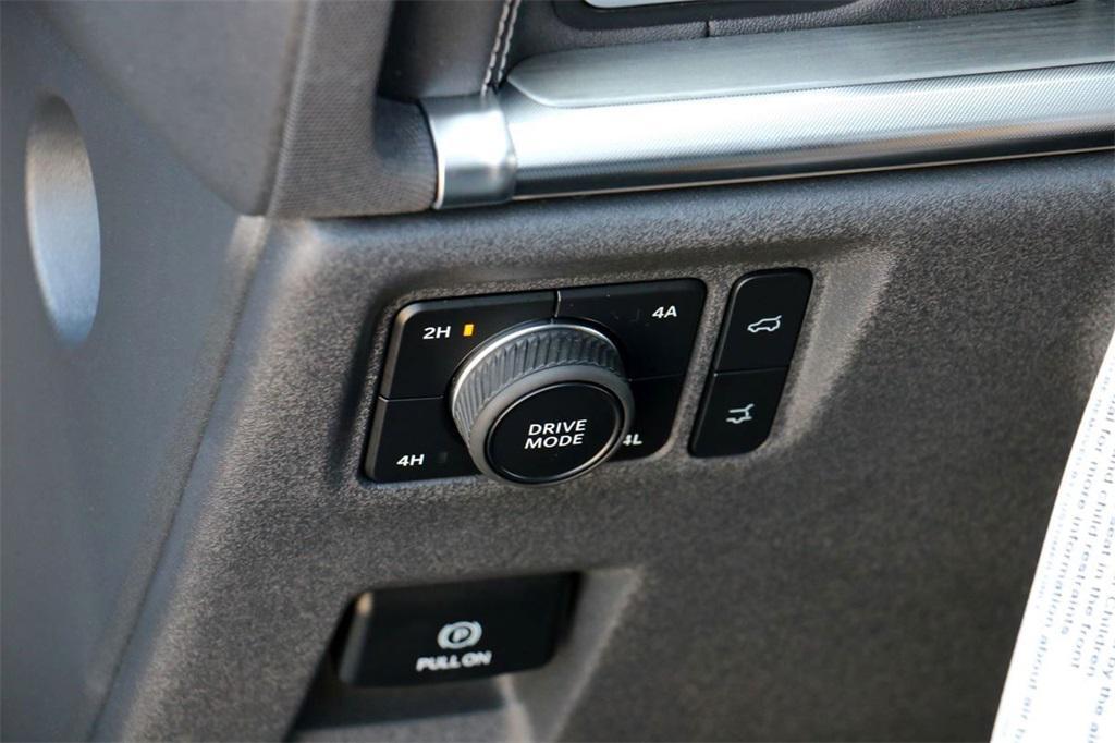 new 2025 Ford Expedition car, priced at $75,750
