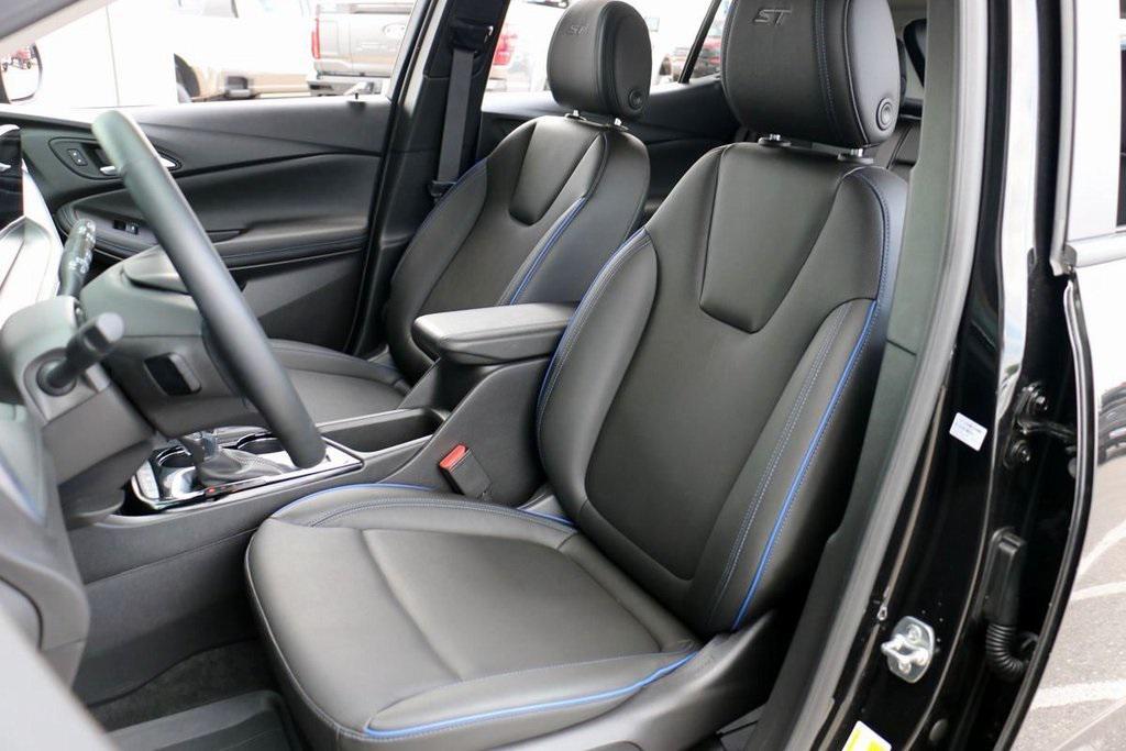 used 2025 Buick Encore GX car, priced at $21,995